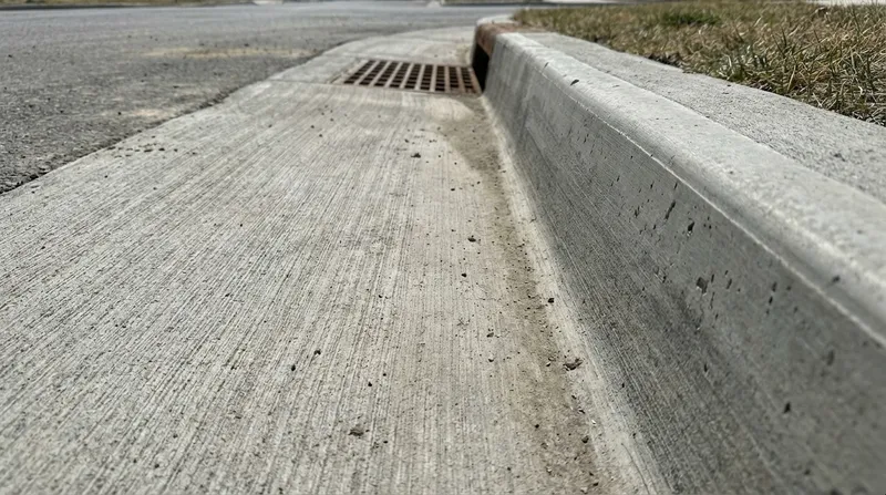 Concrete sidewalk finishing in Erie, PA